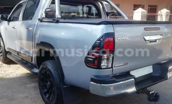 Nunua Ilio tumika Toyota Hilux Fedha Gari ndani ya Beitbridge nchini Matabeleland Kusini Nunua Ilio tumika Toyota Hilux Fedha Gari ndani ya Beitbridge nchini Matabeleland Kusini