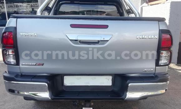 Nunua Ilio tumika Toyota Hilux Fedha Gari ndani ya Beitbridge nchini Matabeleland Kusini Nunua Ilio tumika Toyota Hilux Fedha Gari ndani ya Beitbridge nchini Matabeleland Kusini