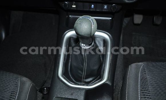 Buy Used Toyota Hilux White Car in Beitbridge in Matabeleland South Buy Used Toyota Hilux White Car in Beitbridge in Matabeleland South