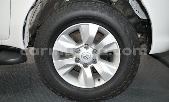 Buy Used Toyota Hilux White Car in Beitbridge in Matabeleland South Buy Used Toyota Hilux White Car in Beitbridge in Matabeleland South