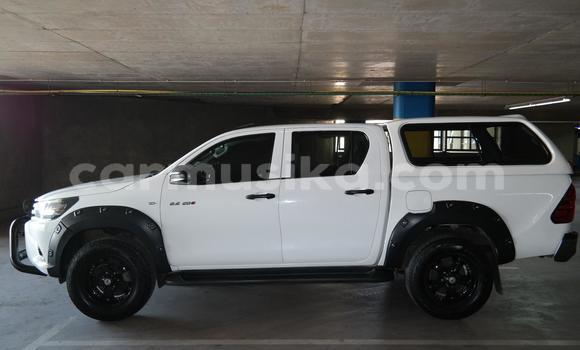 Tenga Tsaru Toyota Hilux Chena Mota in Beitbridge in Matabeleland South Tenga Tsaru Toyota Hilux Chena Mota in Beitbridge in Matabeleland South
