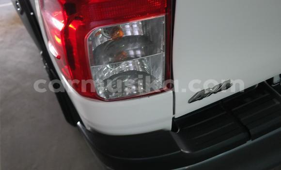 Tenga Tsaru Toyota Hilux Chena Mota in Beitbridge in Matabeleland South Tenga Tsaru Toyota Hilux Chena Mota in Beitbridge in Matabeleland South