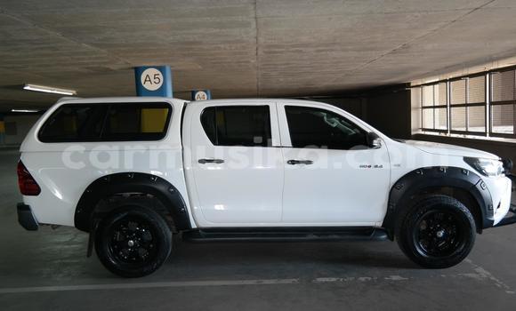 Tenga Tsaru Toyota Hilux Chena Mota in Beitbridge in Matabeleland South Tenga Tsaru Toyota Hilux Chena Mota in Beitbridge in Matabeleland South