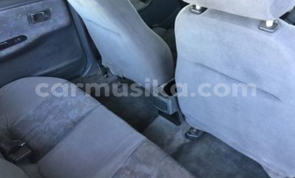 Nunua Ilio tumika Nissan Sentra Nyeupe Gari ndani ya Beitbridge nchini Matabeleland Kusini Nunua Ilio tumika Nissan Sentra Nyeupe Gari ndani ya Beitbridge nchini Matabeleland Kusini