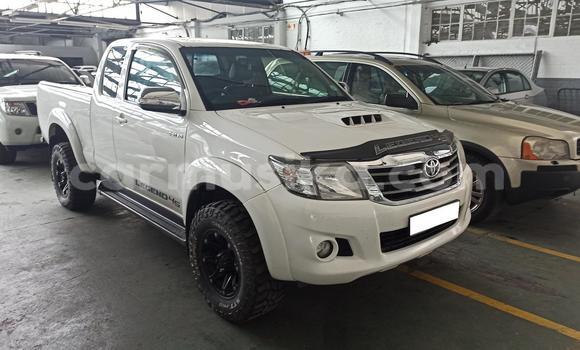 Acheter Occasion Voiture Toyota Hilux Blanc à Beitbridge, Matabeleland South Acheter Occasion Voiture Toyota Hilux Blanc à Beitbridge, Matabeleland South