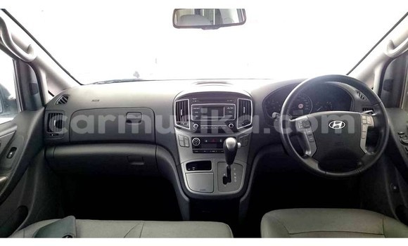 Buy Used Hyundai H1 White Car in Beitbridge in Matabeleland South Buy Used Hyundai H1 White Car in Beitbridge in Matabeleland South