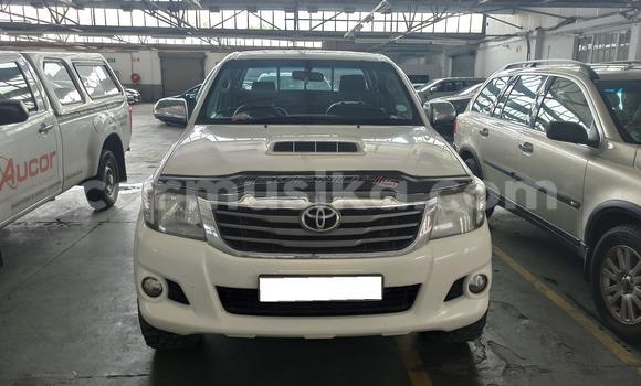Acheter Occasion Voiture Toyota Hilux Blanc à Beitbridge, Matabeleland South Acheter Occasion Voiture Toyota Hilux Blanc à Beitbridge, Matabeleland South