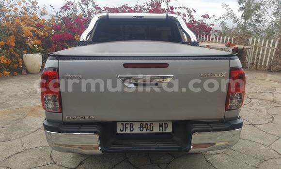 Nunua Ilio tumika Toyota Hilux Fedha Gari ndani ya Beitbridge nchini Matabeleland Kusini Nunua Ilio tumika Toyota Hilux Fedha Gari ndani ya Beitbridge nchini Matabeleland Kusini