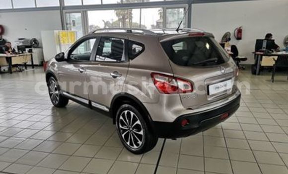 Nunua Ilio tumika Nissan Qashqai Beige Gari ndani ya Beitbridge nchini Matabeleland Kusini Nunua Ilio tumika Nissan Qashqai Beige Gari ndani ya Beitbridge nchini Matabeleland Kusini