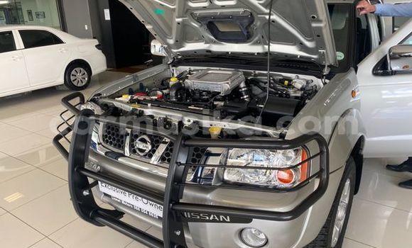 Acheter Occasion Voiture Nissan NP 300 Gris à Beitbridge, Matabeleland South Acheter Occasion Voiture Nissan NP 300 Gris à Beitbridge, Matabeleland South