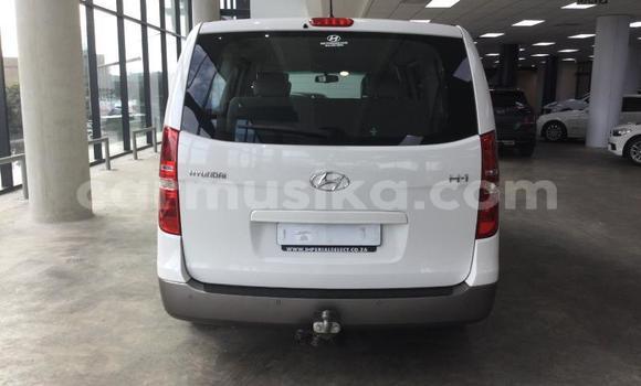 Acheter Occasion Voiture Hyundai H1 Blanc à Harare, Harare Acheter Occasion Voiture Hyundai H1 Blanc à Harare, Harare