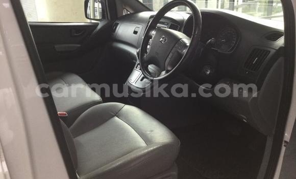 Acheter Occasion Voiture Hyundai H1 Blanc à Harare, Harare Acheter Occasion Voiture Hyundai H1 Blanc à Harare, Harare