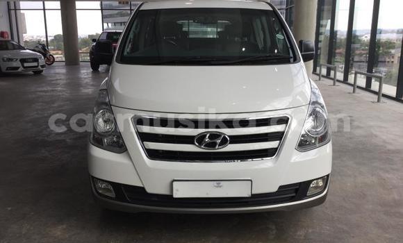 Acheter Occasion Voiture Hyundai H1 Blanc à Harare, Harare Acheter Occasion Voiture Hyundai H1 Blanc à Harare, Harare