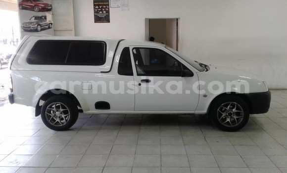 Acheter Occasion Voiture Ford Pickup Blanc à Beitbridge, Matabeleland South Acheter Occasion Voiture Ford Pickup Blanc à Beitbridge, Matabeleland South