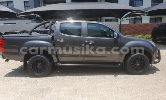 Acheter Occasion Voiture Isuzu KB Noir à Beitbridge, Matabeleland South Acheter Occasion Voiture Isuzu KB Noir à Beitbridge, Matabeleland South