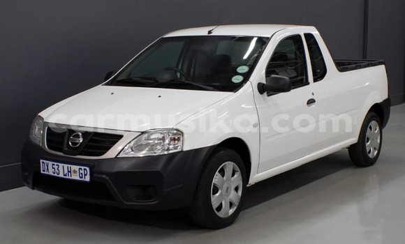 Nunua Ilio tumika Nissan NP 300 Nyeupe Gari ndani ya Beitbridge nchini Matabeleland Kusini Nunua Ilio tumika Nissan NP 300 Nyeupe Gari ndani ya Beitbridge nchini Matabeleland Kusini