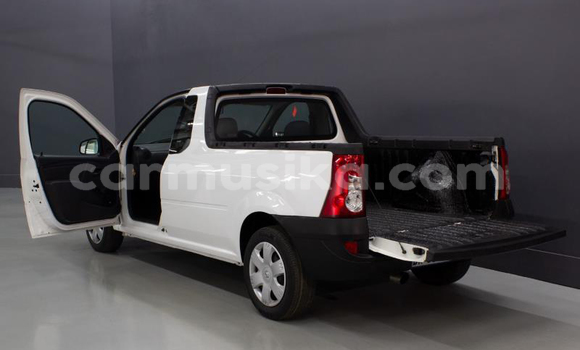 Nunua Ilio tumika Nissan NP 300 Nyeupe Gari ndani ya Beitbridge nchini Matabeleland Kusini Nunua Ilio tumika Nissan NP 300 Nyeupe Gari ndani ya Beitbridge nchini Matabeleland Kusini