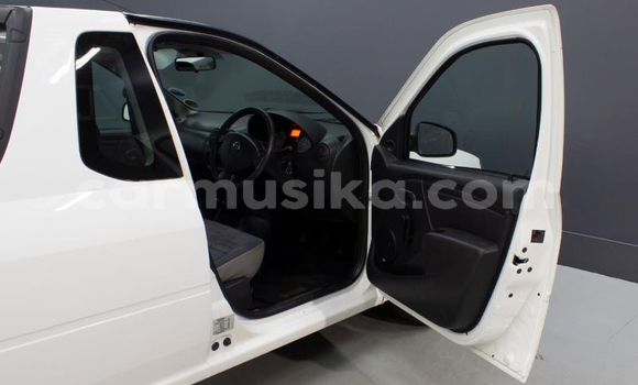 Nunua Ilio tumika Nissan NP 300 Nyeupe Gari ndani ya Beitbridge nchini Matabeleland Kusini Nunua Ilio tumika Nissan NP 300 Nyeupe Gari ndani ya Beitbridge nchini Matabeleland Kusini