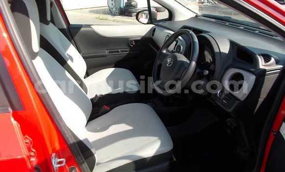 Nunua Ilio tumika Toyota Vitz Nyekundu Gari ndani ya Beitbridge nchini Matabeleland Kusini Nunua Ilio tumika Toyota Vitz Nyekundu Gari ndani ya Beitbridge nchini Matabeleland Kusini