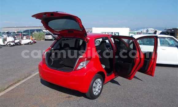 Nunua Ilio tumika Toyota Vitz Nyekundu Gari ndani ya Beitbridge nchini Matabeleland Kusini Nunua Ilio tumika Toyota Vitz Nyekundu Gari ndani ya Beitbridge nchini Matabeleland Kusini