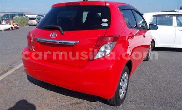 Nunua Ilio tumika Toyota Vitz Nyekundu Gari ndani ya Beitbridge nchini Matabeleland Kusini Nunua Ilio tumika Toyota Vitz Nyekundu Gari ndani ya Beitbridge nchini Matabeleland Kusini