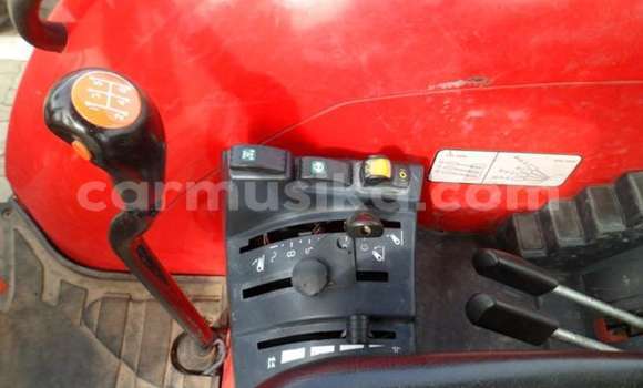 Nunua Ilio tumika DAF LF Nyekundu Lori ndani ya Beitbridge nchini Matabeleland Kusini Nunua Ilio tumika DAF LF Nyekundu Lori ndani ya Beitbridge nchini Matabeleland Kusini