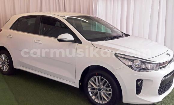 Acheter Occasion Voiture Kia Rio Blanc à Beitbridge, Matabeleland South Acheter Occasion Voiture Kia Rio Blanc à Beitbridge, Matabeleland South