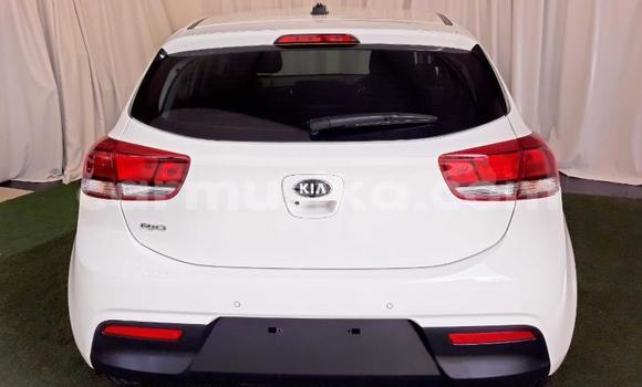 Acheter Occasion Voiture Kia Rio Blanc à Beitbridge, Matabeleland South Acheter Occasion Voiture Kia Rio Blanc à Beitbridge, Matabeleland South