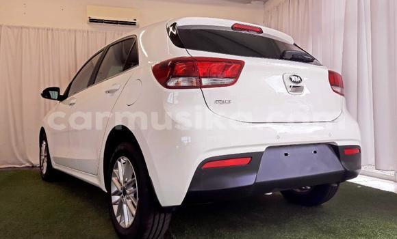 Acheter Occasion Voiture Kia Rio Blanc à Beitbridge, Matabeleland South Acheter Occasion Voiture Kia Rio Blanc à Beitbridge, Matabeleland South