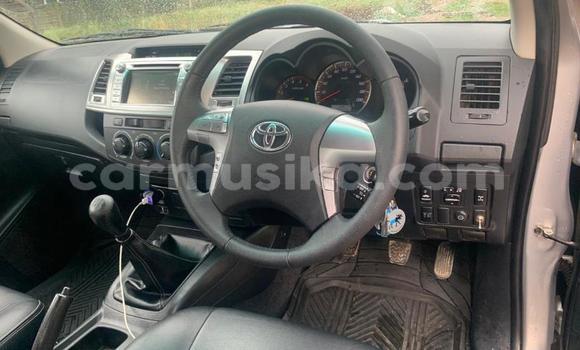 Buy Used Toyota Hilux Beige Car in Beitbridge in Matabeleland South Buy Used Toyota Hilux Beige Car in Beitbridge in Matabeleland South