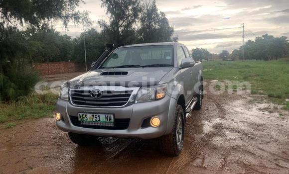 Buy Used Toyota Hilux Beige Car in Beitbridge in Matabeleland South Buy Used Toyota Hilux Beige Car in Beitbridge in Matabeleland South