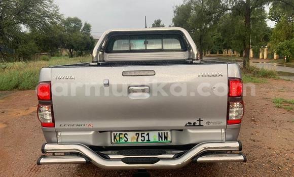 Buy Used Toyota Hilux Beige Car in Beitbridge in Matabeleland South Buy Used Toyota Hilux Beige Car in Beitbridge in Matabeleland South