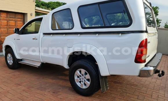 Acheter Occasion Voiture Toyota Hilux Blanc à Beitbridge, Matabeleland South Acheter Occasion Voiture Toyota Hilux Blanc à Beitbridge, Matabeleland South