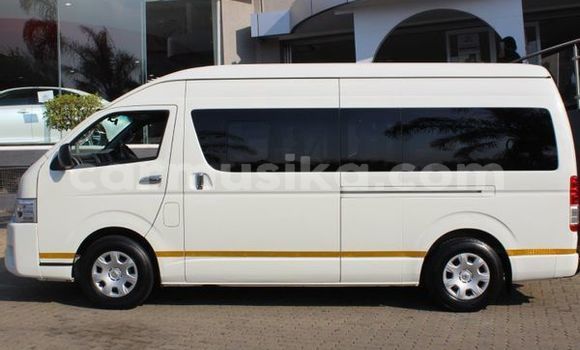 Nunua Ilio tumika Toyota Hiace Nyeupe Gari ndani ya Beitbridge nchini Matabeleland Kusini