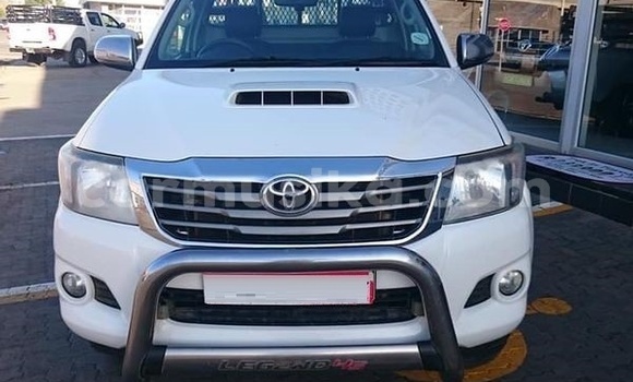 Nunua Ilio tumika Toyota Hilux Nyeupe Gari ndani ya Beitbridge nchini Matabeleland Kusini Nunua Ilio tumika Toyota Hilux Nyeupe Gari ndani ya Beitbridge nchini Matabeleland Kusini