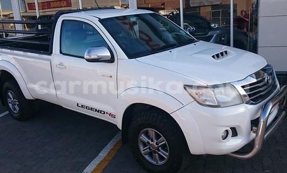 Nunua Ilio tumika Toyota Hilux Nyeupe Gari ndani ya Beitbridge nchini Matabeleland Kusini Nunua Ilio tumika Toyota Hilux Nyeupe Gari ndani ya Beitbridge nchini Matabeleland Kusini