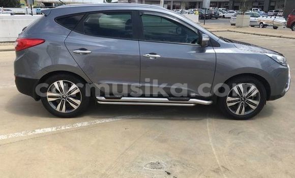 Buy Used Hyundai ix35 Silver Car in Beitbridge in Matabeleland South Buy Used Hyundai ix35 Silver Car in Beitbridge in Matabeleland South