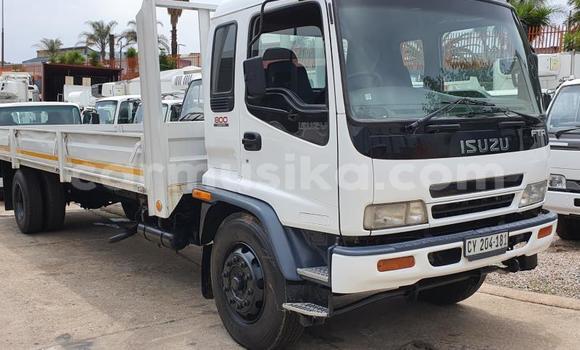 Buy Used Isuzu FTR 850 White Truck in Beitbridge in Matabeleland South