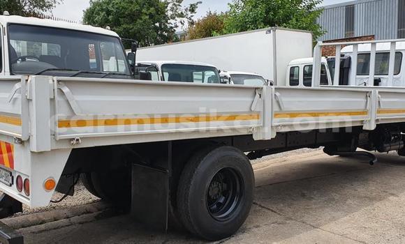 Buy Used Isuzu FTR 850 White Truck in Beitbridge in Matabeleland South Buy Used Isuzu FTR 850 White Truck in Beitbridge in Matabeleland South