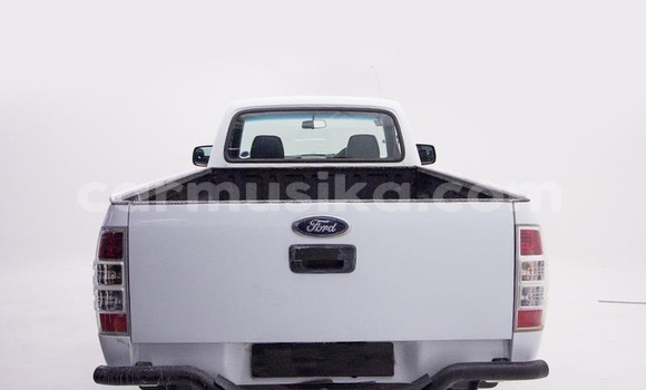 Acheter Occasion Voiture Ford Ranger Blanc à Beitbridge, Matabeleland South Acheter Occasion Voiture Ford Ranger Blanc à Beitbridge, Matabeleland South