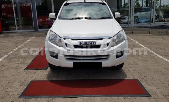 Buy Used Isuzu KB White Car in Beitbridge in Matabeleland South