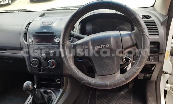 Tenga Tsaru Isuzu KB Chena Mota in Beitbridge in Matabeleland South Tenga Tsaru Isuzu KB Chena Mota in Beitbridge in Matabeleland South