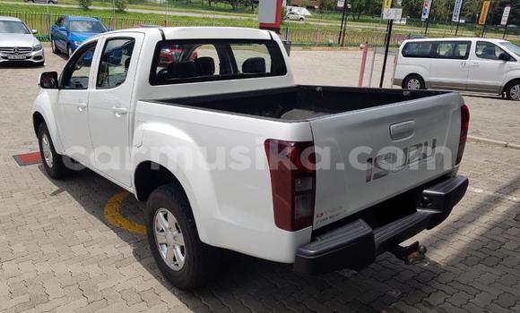 Tenga Tsaru Isuzu KB Chena Mota in Beitbridge in Matabeleland South Tenga Tsaru Isuzu KB Chena Mota in Beitbridge in Matabeleland South