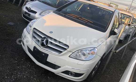 Acheter Occasion Voiture Mercedes‒Benz B-klasse Blanc à Beitbridge, Matabeleland South