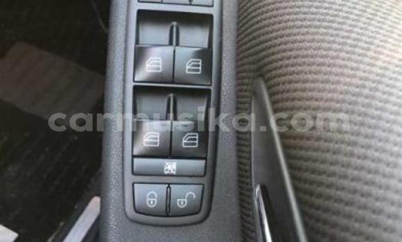 Tenga Tsaru Mercedes‒Benz B-klasse Chena Mota in Beitbridge in Matabeleland South Tenga Tsaru Mercedes‒Benz B-klasse Chena Mota in Beitbridge in Matabeleland South