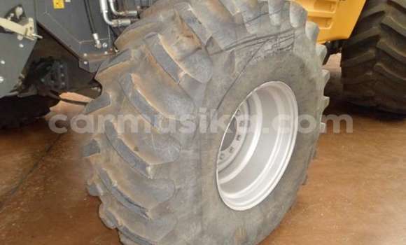 Tenga Tsaru Caterpillar 120 Zvimwe Rori in Beitbridge in Matabeleland South Tenga Tsaru Caterpillar 120 Zvimwe Rori in Beitbridge in Matabeleland South