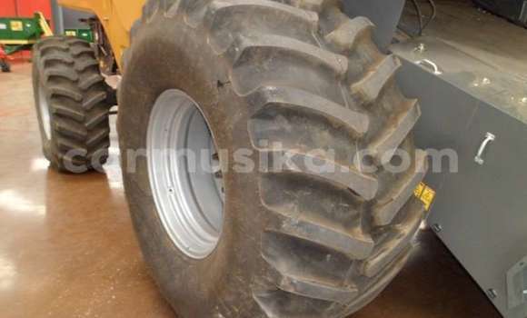 Tenga Tsaru Caterpillar 120 Zvimwe Rori in Beitbridge in Matabeleland South Tenga Tsaru Caterpillar 120 Zvimwe Rori in Beitbridge in Matabeleland South