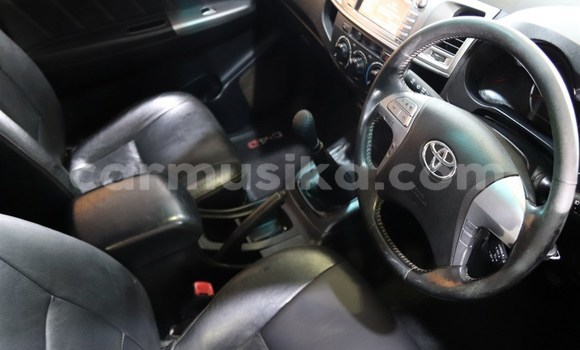 Tenga Tsaru Toyota Hilux Chena Mota in Beitbridge in Matabeleland South Tenga Tsaru Toyota Hilux Chena Mota in Beitbridge in Matabeleland South