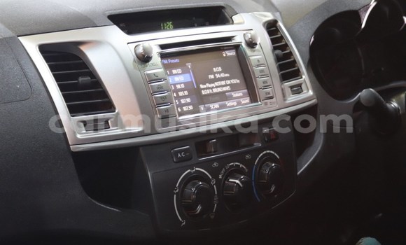 Tenga Tsaru Toyota Hilux Chena Mota in Beitbridge in Matabeleland South Tenga Tsaru Toyota Hilux Chena Mota in Beitbridge in Matabeleland South