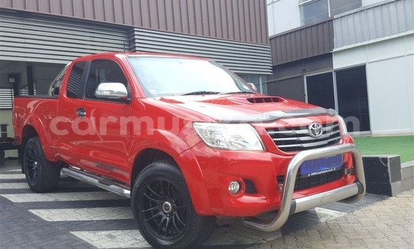 Nunua Ilio tumika Toyota Hilux Nyekundu Gari ndani ya Beitbridge nchini Matabeleland Kusini Nunua Ilio tumika Toyota Hilux Nyekundu Gari ndani ya Beitbridge nchini Matabeleland Kusini